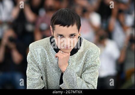 Jehnny Beth nimmt am 15. Juli 2021 an der 13. Fotocall in Paris im Rahmen der 74. Internationalen Filmfestspiele von Cannes in Cannes, Frankreich, Teil. Foto von Aurore Marechal/ABACAPRESS.COM Stockfoto