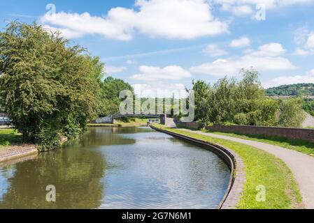 Der Dudley-Kanal, der durch Netherton, Dudley, Black Country und West Midlands führt Stockfoto