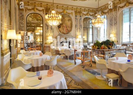 FRANKREICH. PARIS 75001. HOTEL THE MEURICE (5*). DAS GASTRONOMISCHE RESTAURANT ALAIN DUCASSE HAT 2* IM MICHELIN-RESTAURANT. Stockfoto