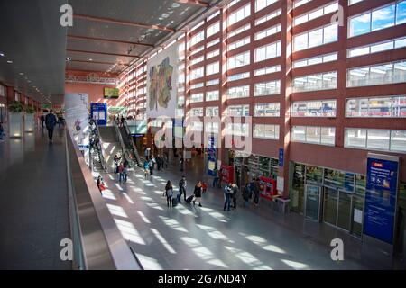 Innsbruck Hauptbahnhof OBB. Aufgenommen in Innsbruck, Österreich am 15 2016. Oktober Stockfoto