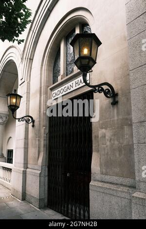 Der Eingang der Cadogan-Halle. Heimat des Royal Philharmonic Orchestra. Stockfoto