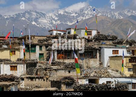 NAKO, Indien - 2021. Juli: Ansichten des Dorfes Nako am 3. Juli 2021 in Himachal Pradesh, Indien. Stockfoto