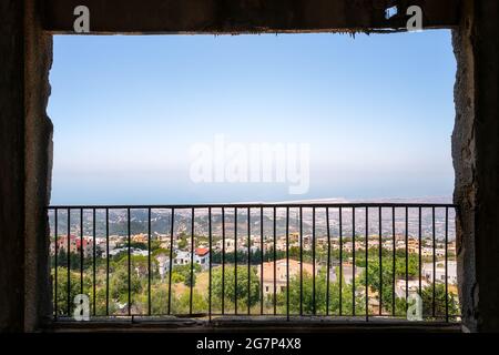 Verlassene Schule im Aley Distrikt Libanon Stockfoto