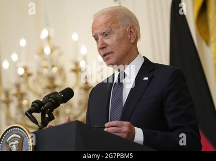 Washington, Usa. Juli 2021. Präsident Joe Biden spricht während einer gemeinsamen Pressekonferenz mit Bundeskanzlerin Angela Merkel am Donnerstag, dem 15. Juli 2021, im Ostsaal des Weißen Hauses in Washington, DC. Foto von Alex Edelman/UPI Credit: UPI/Alamy Live News Stockfoto