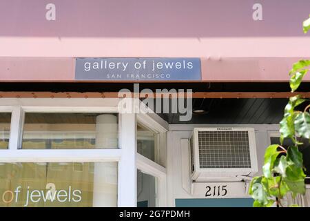 Gallery of Jewels-Geschäft in der Fillmore Street in San Francisco, Kalifornien; dauerhaft geschlossen wegen des Covid-19-Tierheims in der derzeitigen wirtschaftlichen Verlangsamung. Stockfoto