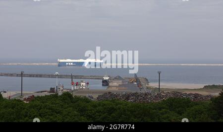 IBARAKI JAPAN - MAI 2018 : Hitachi Ibaraki Hafenterminal. Betreiben Sie mit Ozeandampfer. Stockfoto