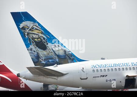 Iron Maiden, Ed Force One, Boeing 757-23A G-OJIB, Somewhere Back, World Tour, Flughafen Mumbai, Sahar International Airport, Chhatrapati Shivaji International Airport, CSIA, Bombay, Mumbai, Maharashtra, Indien, Asien Stockfoto