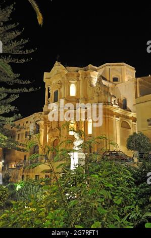 Kirche St. Domenico in Noto, die barocke Stadt Weltkulturerbe der UNESCO, Sizilien Stockfoto