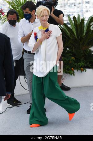 Cannes, Frankreich. Juli 2021. Tilda Swinton bei der Fotowand für Memoria, die im Palais des Festivals stattfand. Teil der 74. Filmfestspiele von Cannes. Quelle: Doug Peters/Alamy Live News Stockfoto