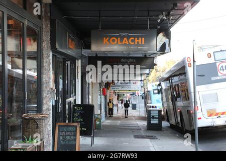 Unternehmen entlang der Yarrara Road, Pennant Hills, NSW, Australien Stockfoto