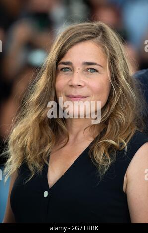 Cannes, Frankreich. Juli 2021. Blanche Gardin nimmt am 16. Juli 2021 an der France Photocall im Rahmen der 74. Internationalen Filmfestspiele von Cannes in Cannes, Frankreich, Teil. Foto von Aurore Marechal/ABACAPRESS.COM Quelle: Abaca Press/Alamy Live News Stockfoto