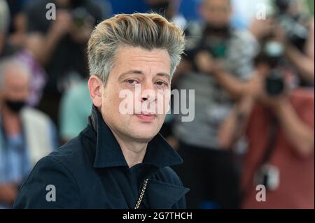 Cannes, Frankreich. Juli 2021. Benjamin Biolay nimmt am 16. Juli 2021 an der France Photocall im Rahmen der 74. Internationalen Filmfestspiele von Cannes in Cannes, Frankreich, Teil. Foto von Aurore Marechal/ABACAPRESS.COM Quelle: Abaca Press/Alamy Live News Stockfoto