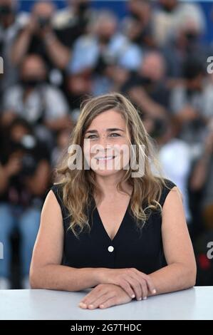 Cannes, Frankreich. Juli 2021. Blanche Gardin nimmt am 16. Juli 2021 an der France Photocall im Rahmen der 74. Internationalen Filmfestspiele von Cannes in Cannes, Frankreich, Teil. Foto von Aurore Marechal/ABACAPRESS.COM Quelle: Abaca Press/Alamy Live News Stockfoto