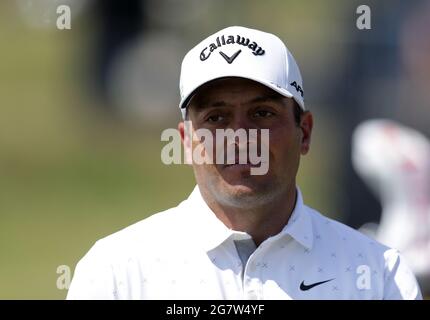 Kent, Großbritannien. 16. Juli 2021; Royal St Georges Golf Club, Sandwich, Kent, England; The Open Championship Tour Golf, Tag zwei; Francesco Molinari (ITA) am 12. Loch Credit: Action Plus Sports Images/Alamy Live News Stockfoto