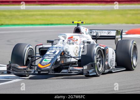 Silverstone Circuit, Silverstone, Northamptonshire, Großbritannien. Juli 2021. F2 großer Preis von Großbritannien, freies Training; Ralph Boschung in seinem Campos Racing Dallara F2 2018 Credit: Action Plus Sports/Alamy Live News Stockfoto