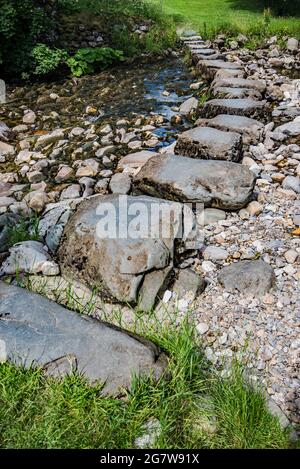 Trittsteine in Stainforth in North Yorkshire Stockfoto