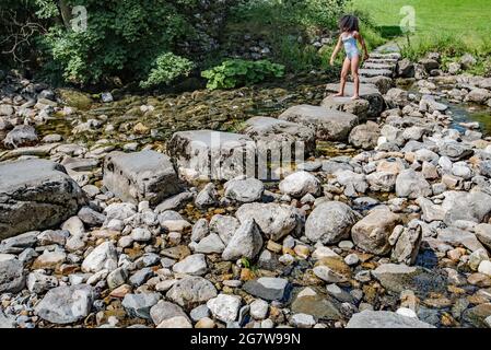 Trittsteine in Stainforth in North Yorkshire Stockfoto