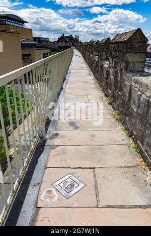 An den Stadtmauern, York, Yorkshire, England, Großbritannien. Stockfoto