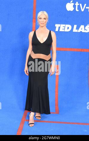 West Hollywood, Kalifornien, USA. Juli 2021. Die Schauspielerin Hannah Waddingham nimmt am 15. Juli 2021 an Apples zweitem Premierenevent in der zweiten Staffel auf dem Dach des Pacific Design Center in West Hollywood, Kalifornien, USA, Teil. Kredit: Barry King/Alamy Live Nachrichten Stockfoto
