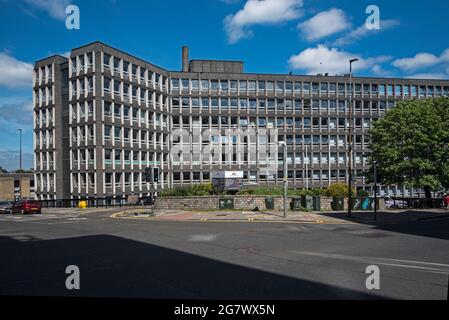 Argyle House, brutalistische Architektur der 1960er Jahre in der Altstadt von Edinburgh. Stockfoto