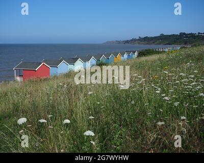 Minster on Sea, Kent, Großbritannien. Juli 2021. UK Wetter: Sonniger und warmer Nachmittag in Minster on Sea, Kent, da eine Hitzewelle prognostiziert wird. Kredit: James Bell/Alamy Live Nachrichten Stockfoto