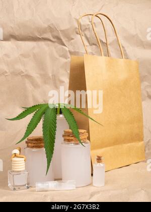 Gesundheit Set von natürlichen Hanf Kosmetik, Marihuana Hautpflege-Produkt. Stockfoto