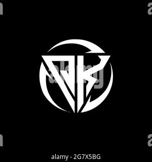 QK-Logo mit dreieckiger Form und runder kreisförmiger Designvorlage isoliert auf schwarzem Hintergrund Stock Vektor