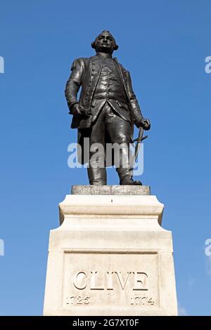 Statue von Robert Clive in Westminster in London, England. Clive lebte von 1725 bis 1774 und war der erste britische Gouverneur der bengalischen Präsidentschaft. Stockfoto