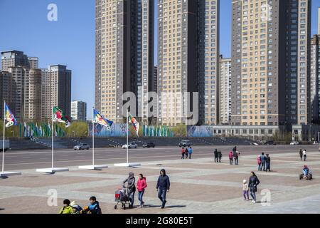 Nur Sultan,Kasachstan - 05-01-2017:Blick auf die Apartments auf dem Unabhängigkeitsplatz in Astana, der Hauptstadt von Kasachstan Stockfoto