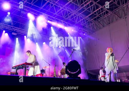 die italienische Band La rappresentante di lista spielt live in Turin Stockfoto