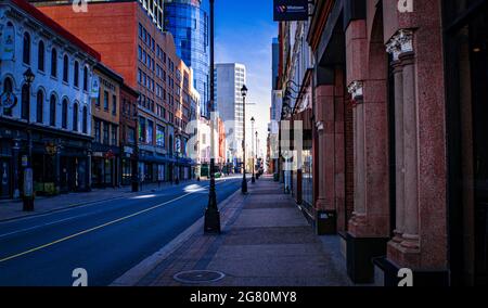 Die schroff leere Barrington Street der erste Sommer des Pandamischen ist keine Seele im Blick im Herzen der Innenstadt von halifax Stockfoto