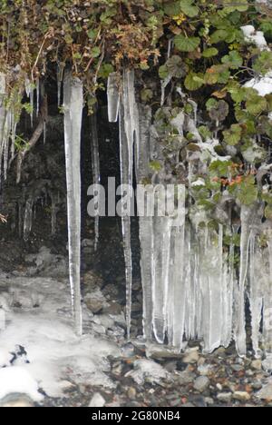 Eisstalaktiten. Martial Glacier. Tierra del Fuego, Argentinien Stockfoto