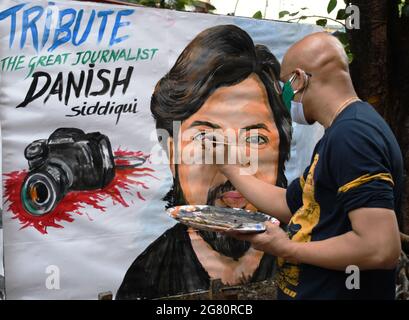 Mumbai, Indien. Juli 2021. Die Hochschule für Kunst Gurukul würdigt einen Fotojournalisten (Reuters), Danish Siddique in Mumbai.der Fotojournalist wurde bei einem Kreuzfeuer zwischen Taliban-Militanten und afghanischen Streitkräften getötet. Kredit: SOPA Images Limited/Alamy Live Nachrichten Stockfoto