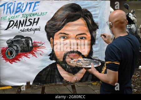 Mumbai, Indien. Juli 2021. Die Hochschule für Kunst Gurukul würdigt einen Fotojournalisten (Reuters), Danish Siddique in Mumbai.der Fotojournalist wurde bei einem Kreuzfeuer zwischen Taliban-Militanten und afghanischen Streitkräften getötet. Kredit: SOPA Images Limited/Alamy Live Nachrichten Stockfoto