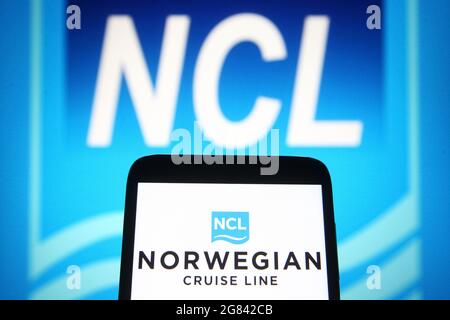 Ukraine. Juli 2021. In dieser Abbildung ist das Norwegian Cruise Line (NCL)-Logo auf einem Smartphone-Bildschirm zu sehen. (Foto von Pavlo Gonchar/SOPA Images/Sipa USA) Quelle: SIPA USA/Alamy Live News Stockfoto