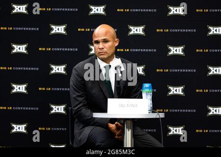 Baylor Bears Cheftrainer Dave Aranda spricht während des Big 12 Conference Media Day, Donnerstag, 15. Juli 2021, in Arlington, TX. (Mario Terrana/Bild von Spor Stockfoto