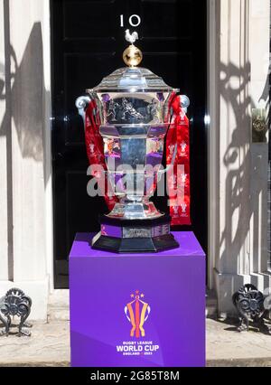 London, Großbritannien. Juli 2021. Rugby League World Cup 2021 Trophy Credit: Mark Thomas/Alamy Live News Stockfoto