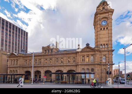 Das 1905 erbaute, im edwardianischen Barockstil erbaute Hobart General Post Office oder GPO an der Ecke der Macquarie und Elizabeth Street in Hobart, Tasmanien Stockfoto