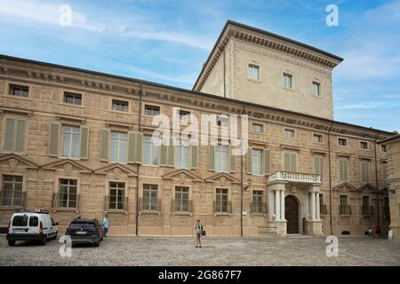 Mantua, Italien. 13. Juli 2021. Außenansicht der Fassade des Canossa Palastes im Stadtzentrum Stockfoto