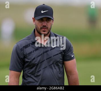Kent, Großbritannien. Juli 2021. 15. Juli 2021; Royal St Georges Golf Club, Sandwich, Kent, England; The Open Championship Golf, Runde 1; ; Brooks Koepka (USA) Credit: Action Plus Sports Images/Alamy Live News Stockfoto