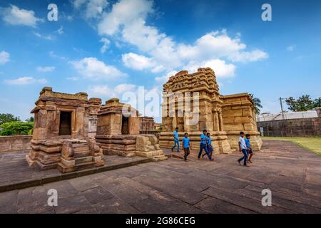 Aibole, Karnataka - 8. Januar 2020 : Hindu-gott-Tempel in Aibole. Eines der berühmten Touristenziele in Karnataka, Indien. Stockfoto