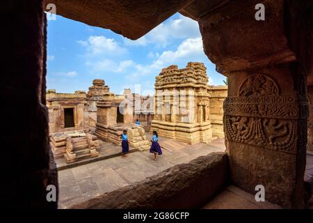 Aibole, Karnataka - 8. Januar 2020 : Hindu-gott-Tempel in Aibole. Eines der berühmten Touristenziele in Karnataka, Indien. Stockfoto