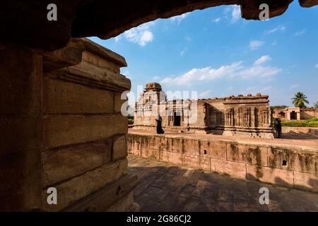 Aibole, Karnataka - 8. Januar 2020 : Hindu-gott-Tempel in Aibole. Eines der berühmten Touristenziele in Karnataka, Indien. Stockfoto