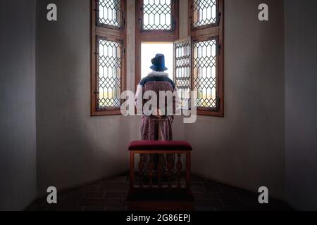 Hamlet Live-Performance auf Schloss Kronborg, wo das Shakespeare-Stück stattfindet - Polonius, der Lord Chamberlain - Helsingor, Dänemark Stockfoto