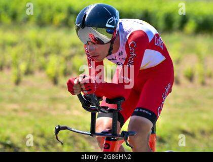 LIBOURNE nach SAINT-EMILION , Frankreich, 17. Juli 2021, Cofidis-Fahrer Anthony PEREZ während der Etappe 20 , Credit:David Stockman/Pool/Goding Images/Alamy Live News Stockfoto