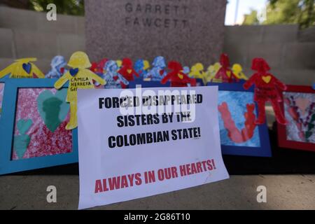 London, England, Großbritannien. Juli 2021. Kolumbianer demonstrieren auf dem Londoner Parliament Square gegen das Verschwinden von Menschen in ihrem Land. (Bild: © Tayfun Salci/ZUMA Press Wire) Stockfoto
