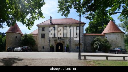 Burg Otocec auf der Insel Krka, Haupthafen, Dolenjska, Slovenija. Stockfoto