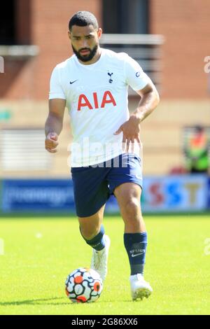 London, Großbritannien. Juli 2021. Cameron Carter-Vickers von Tottenham Hotspur während des Spiels in Aktion. Vorsaison-Freundschaftsspiel, Leyton Orient gegen Tottenham Hotspur im Breyer Group Stadium in Leyton, London, am Samstag, 17. Juli 2021. Dieses Bild darf nur für redaktionelle Zwecke verwendet werden. Nur zur redaktionellen Verwendung, Lizenz für kommerzielle Nutzung erforderlich. Keine Verwendung bei Wetten, Spielen oder Veröffentlichungen in einem Club/einer Liga/einem Spieler.pic von Steffan Bowen/Andrew Orchard Sports Photography/Alamy Live News Credit: Andrew Orchard Sports Photography/Alamy Live News Stockfoto