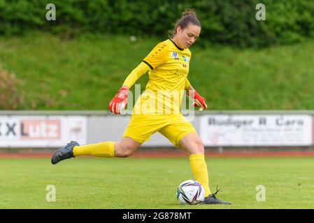 Aschheim, Deutschland. Juli 2021. Fabienne Oertle (22 St. Gallen) beim Freundschaftsspiel zwischen dem FC Bayern München II und St.Gallen-Staad im Sportpark Aschheim. Kredit: SPP Sport Pressefoto. /Alamy Live News Stockfoto