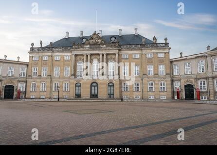 Schloss Amalienborg - Palast von Christian IX., offizielle Residenz von Königin Margrethe II. - Kopenhagen, Dänemark Stockfoto